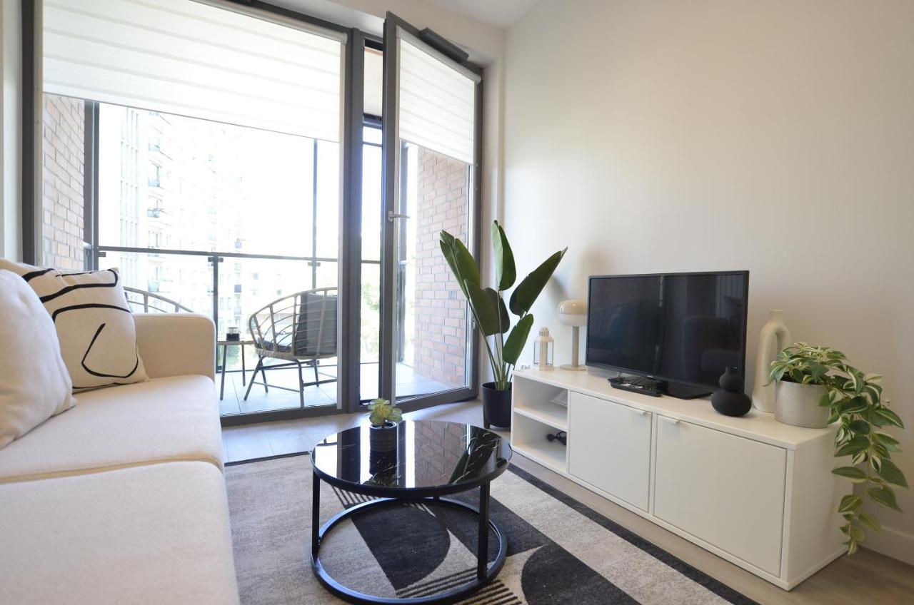Green Estate Old Town Apartment, Private Parking, Balcony กดัญสก์ ภายนอก รูปภาพ